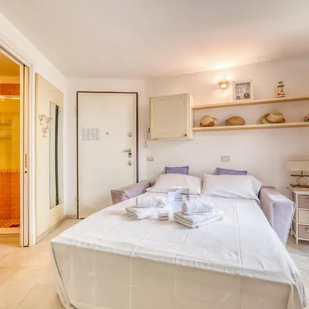 Nice Studio With Garden And Terrace - Happy Rentals
